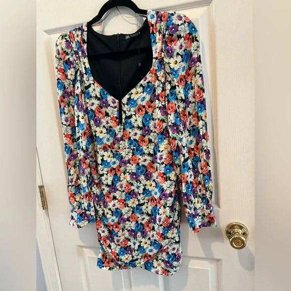 Zara Vibrant Floral Print Long Sleeve Mini Dress Ruched Skirt Design Woman Small - Picture 10 of 13